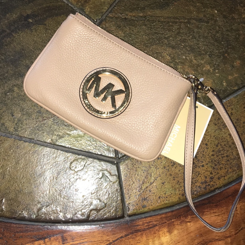 Michael Kors wristlet